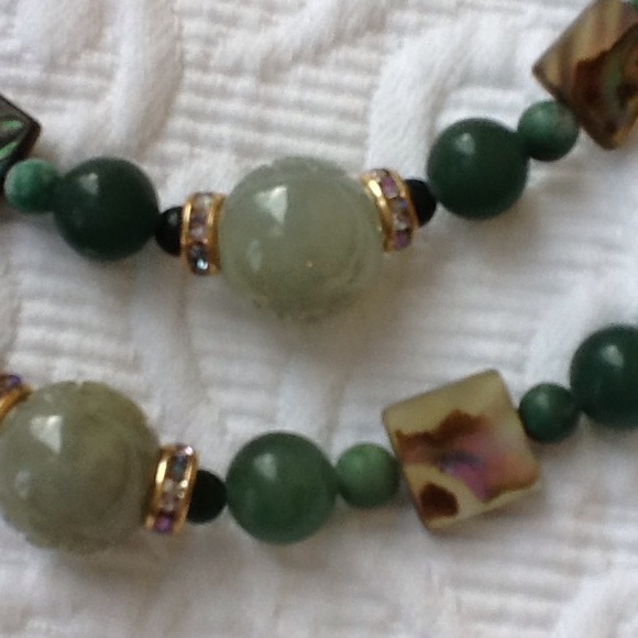 Shades of green agate double-strand necklac - Picture 2 of 2